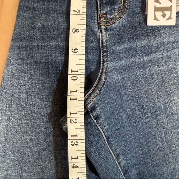 Daze Denim High Rise Straight Leg Classic Denim Jeans Stretch 16W NWT - Picture 6 of 9